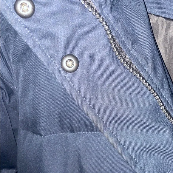 Woman long Navy Puffer Jacket keep you warm - Picture 5 of 8